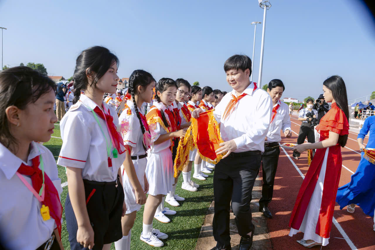 Anh-tin-bai